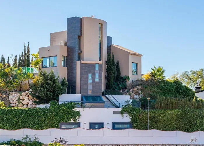 Luxury Villa With Swimming Pool And Amazing Views Málaga